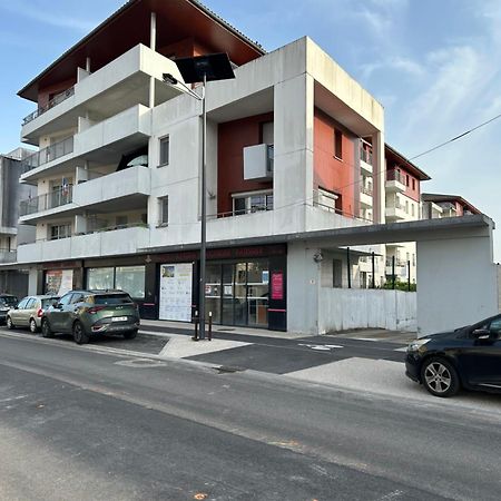 Appartement Cosy Agen Centre Avec Lit King Size Exterior foto